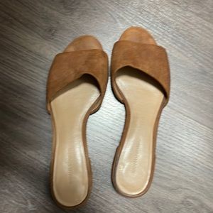 Banana republic suede heels